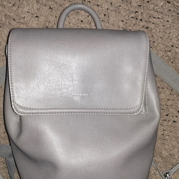 MATT & NAT-Vintage Fabi Mini Backpack-Gray-Vegan Leather-Excellent - Picture 2 of 8